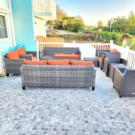 Вилла Brand New Luxurious Townhouse In Негрил Экстерьер фото